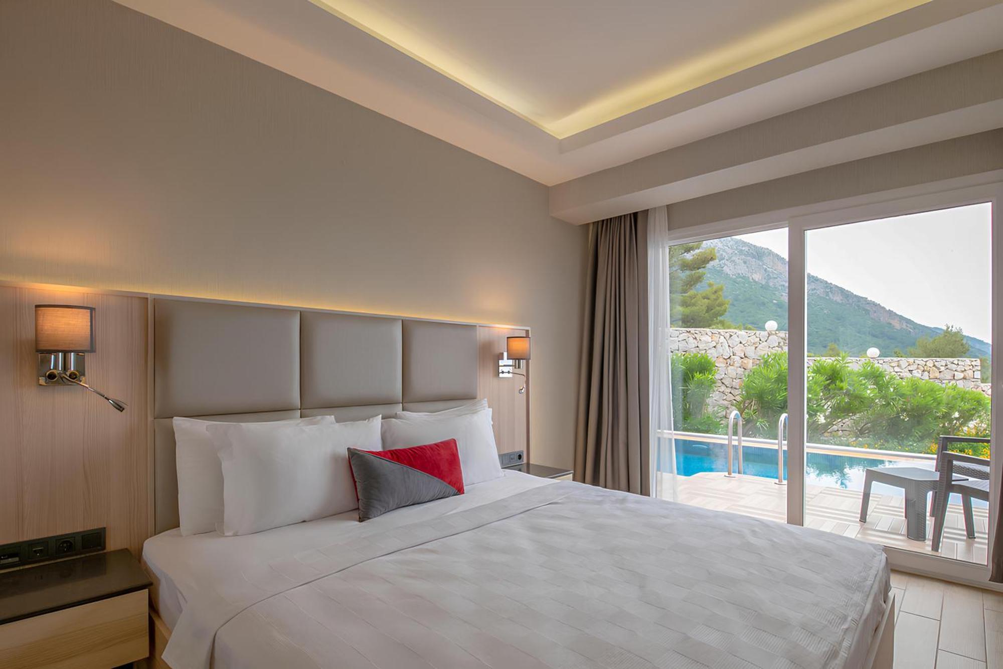 Ramada By Wyndham Fethiye Oludeniz (Adults Only) Exterior foto