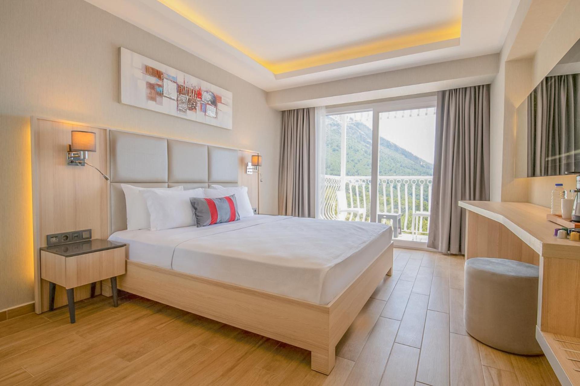 Ramada By Wyndham Fethiye Oludeniz (Adults Only) Exterior foto