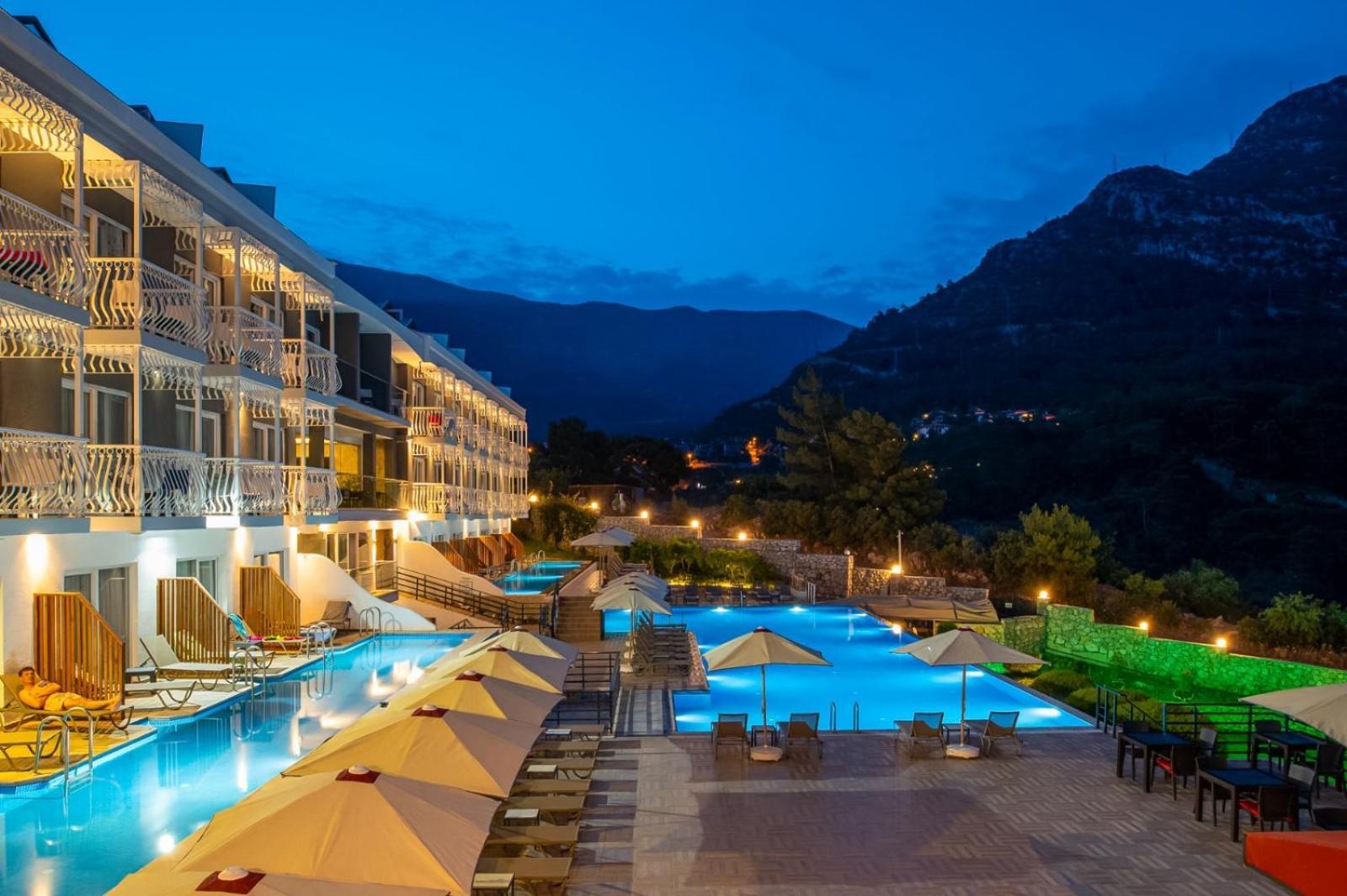 Ramada By Wyndham Fethiye Oludeniz (Adults Only) Exterior foto