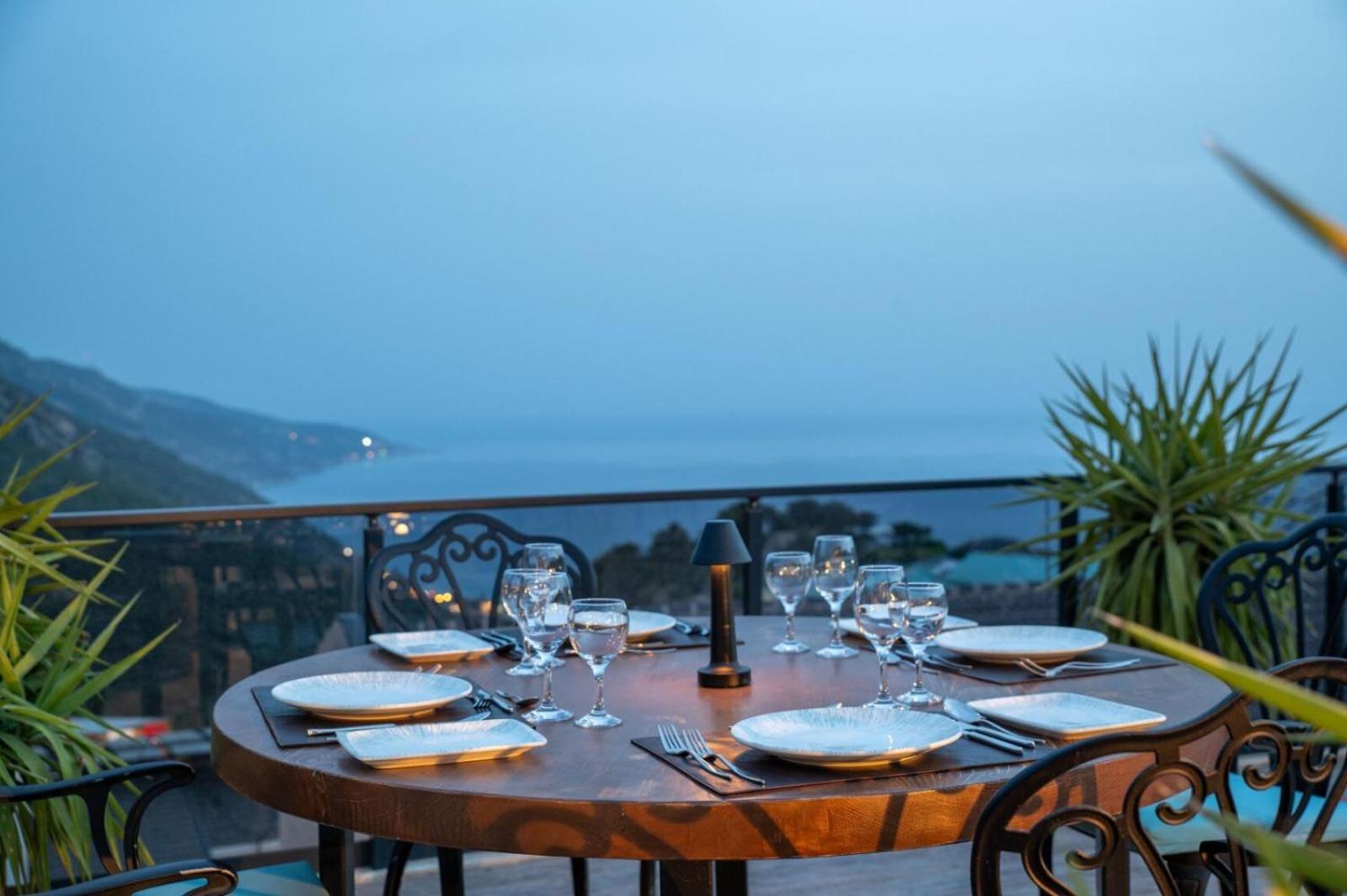 Ramada By Wyndham Fethiye Oludeniz (Adults Only) Exterior foto