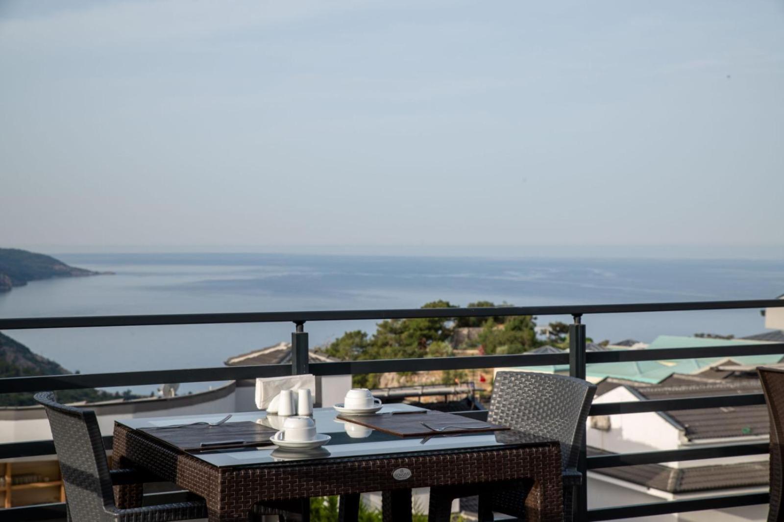 Ramada By Wyndham Fethiye Oludeniz (Adults Only) Exterior foto