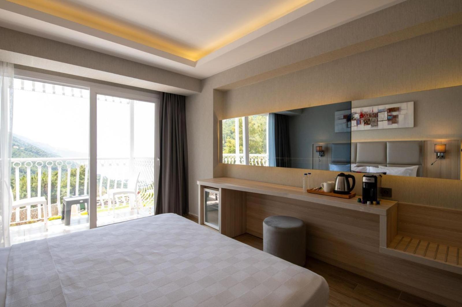Ramada By Wyndham Fethiye Oludeniz (Adults Only) Exterior foto