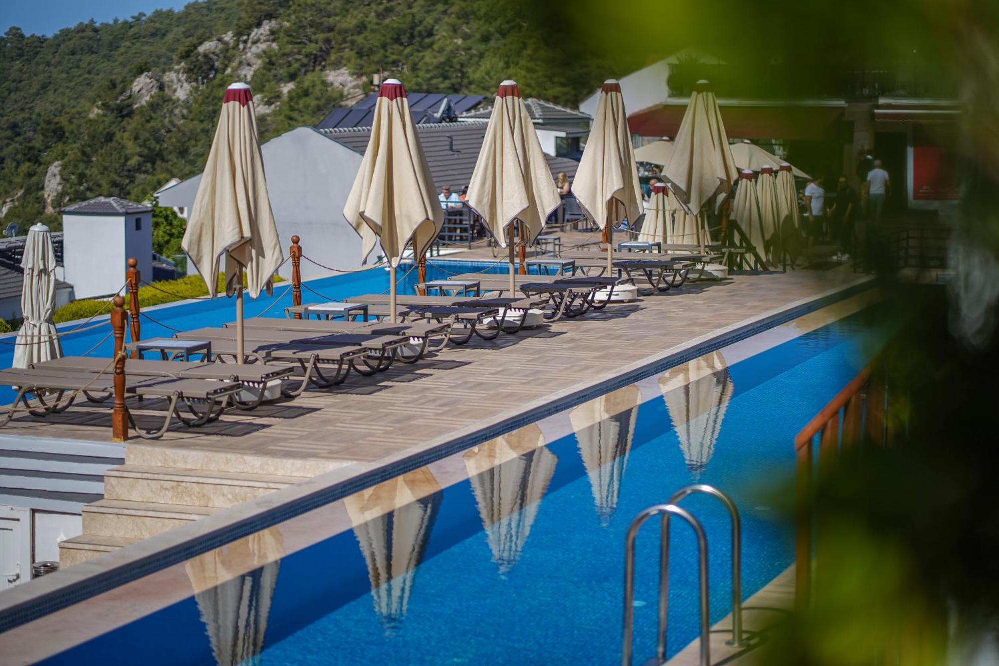 Ramada By Wyndham Fethiye Oludeniz (Adults Only) Exterior foto