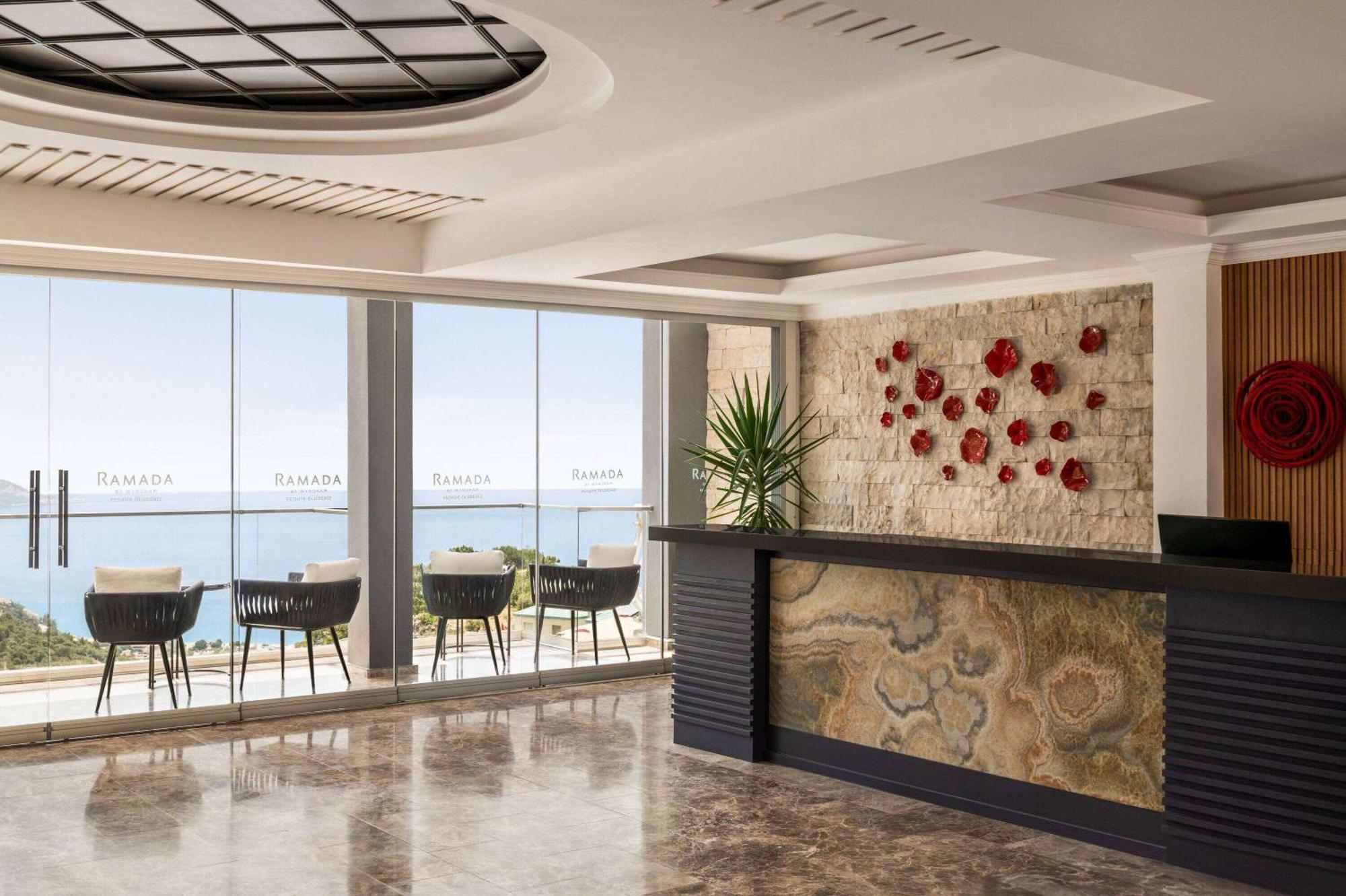 Ramada By Wyndham Fethiye Oludeniz (Adults Only) Exterior foto