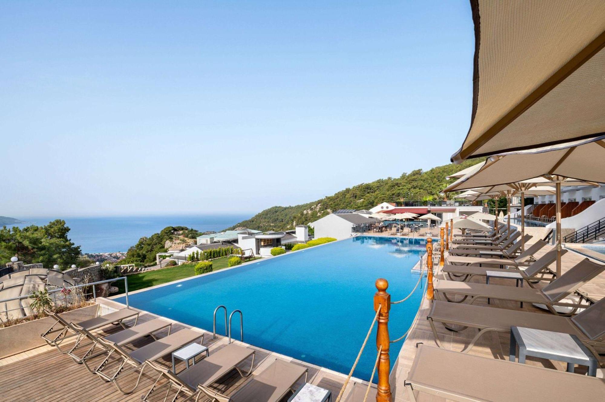Ramada By Wyndham Fethiye Oludeniz (Adults Only) Exterior foto