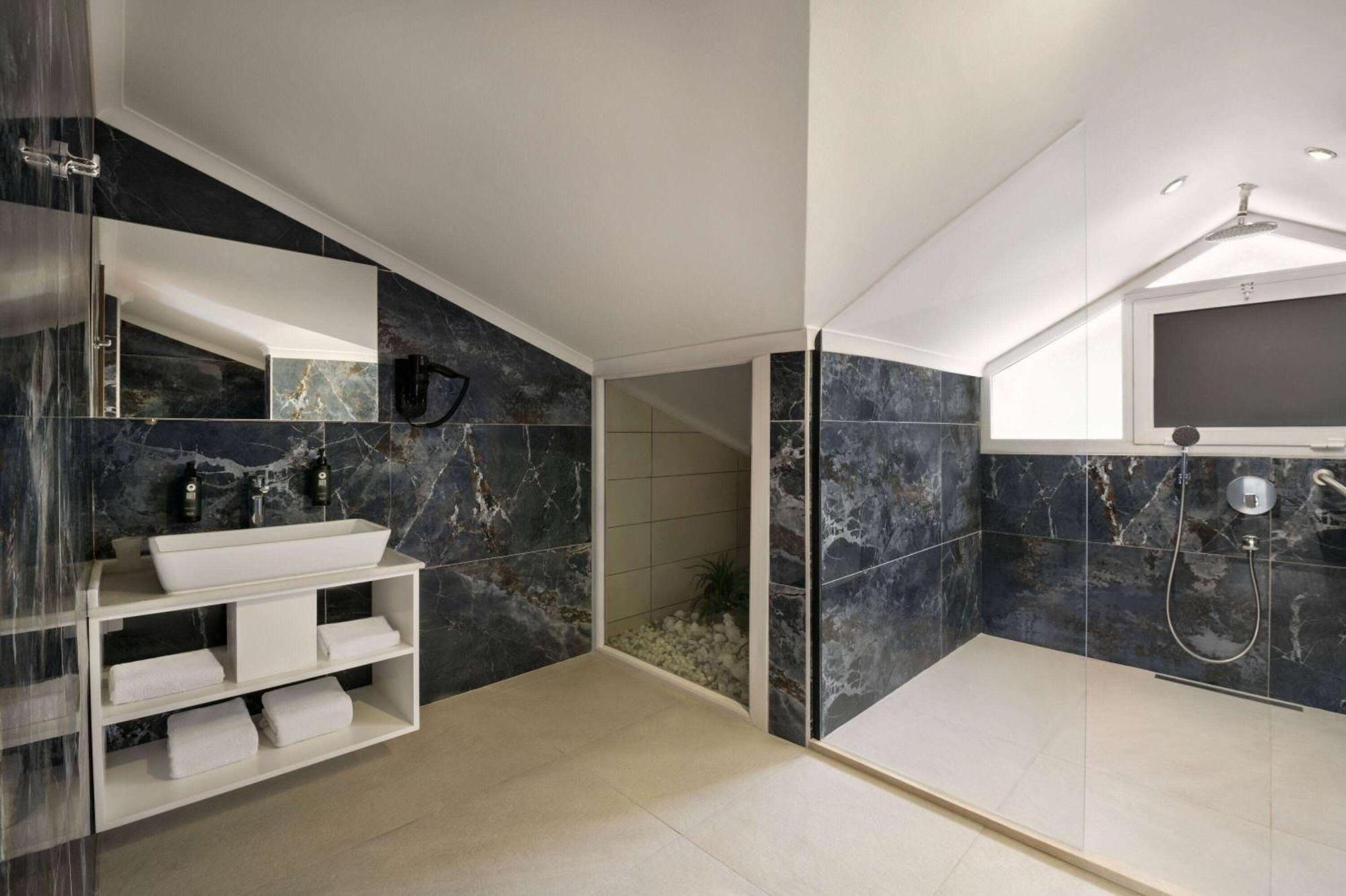Ramada By Wyndham Fethiye Oludeniz (Adults Only) Exterior foto