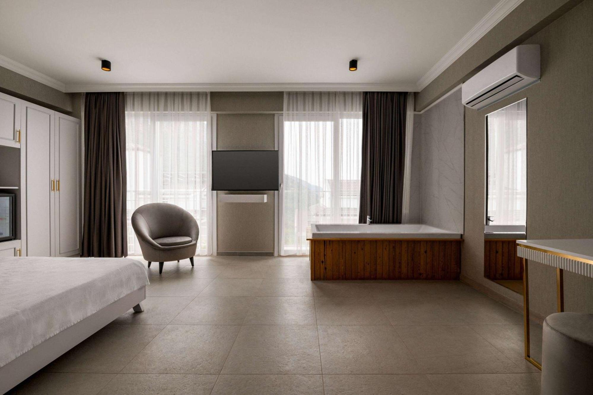 Ramada By Wyndham Fethiye Oludeniz (Adults Only) Exterior foto