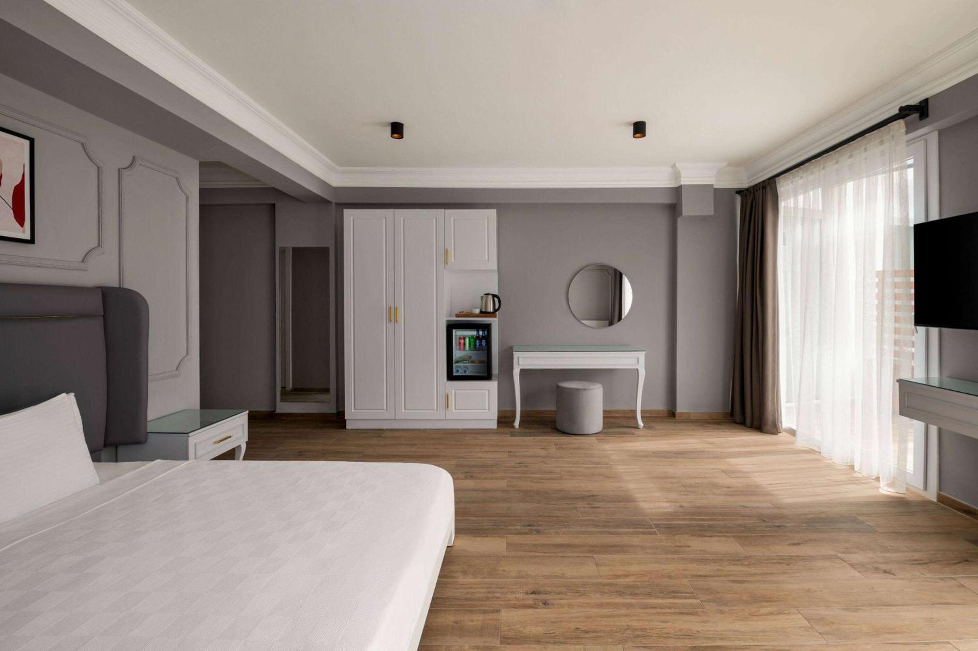 Ramada By Wyndham Fethiye Oludeniz (Adults Only) Exterior foto